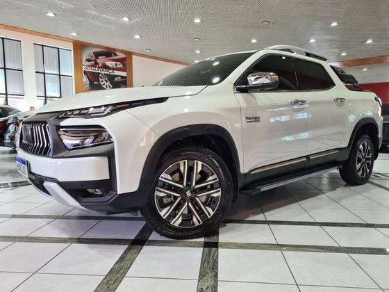 FIAT TORO 2.2 TURBO DIESEL RANCH 4WD AT9